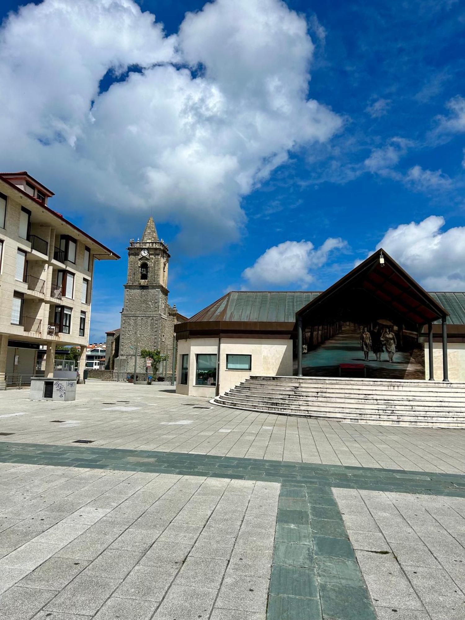 Apartamento Plaza De La Villa Playa Trengandin Noja Exterior photo